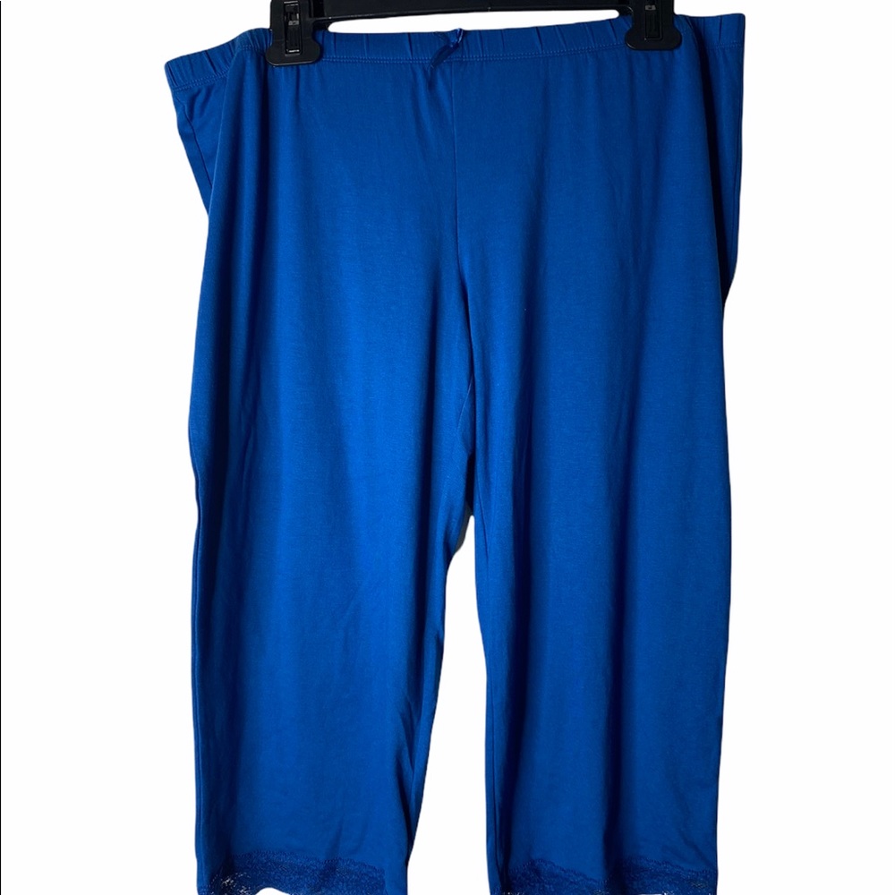 Old Navy blue pajama bottoms